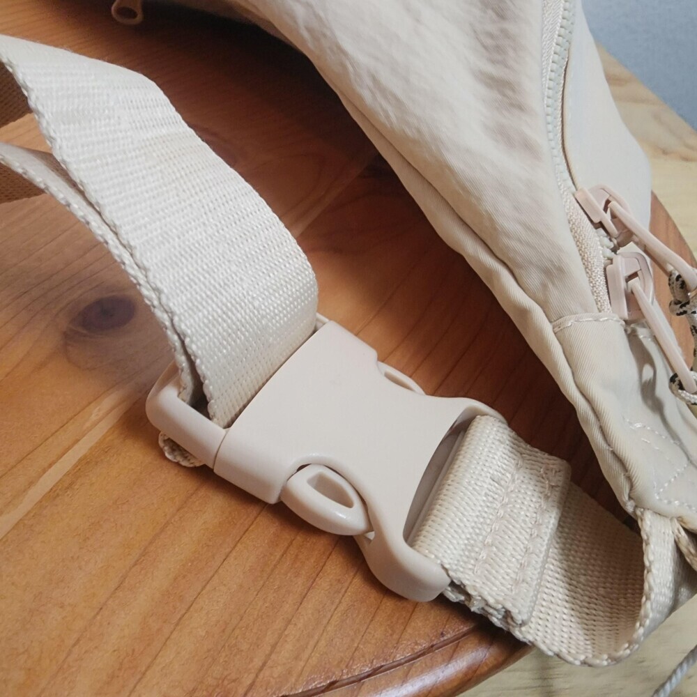 BEIS The Pack Nylon Belt Bag Womens Medium Beige Nylon Crossbody Travel - Picture 5 of 15